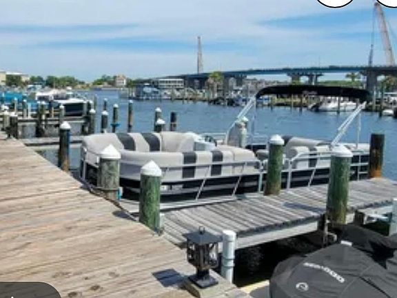 2nd image of 228 Amberjack Dr Unit 4
