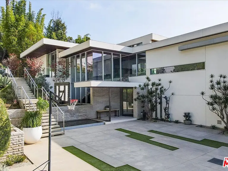 1232 Sunset Plaza Dr — Photo 35