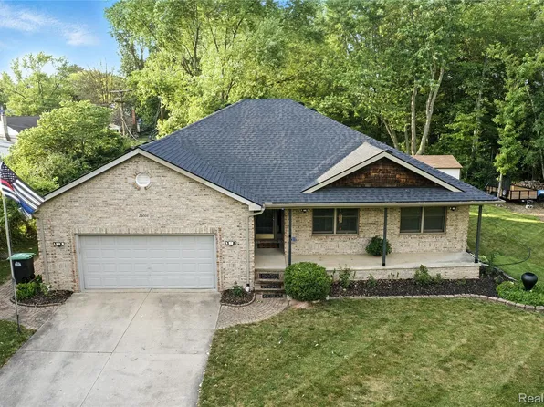 25000 Leroy St, Taylor, MI 48180