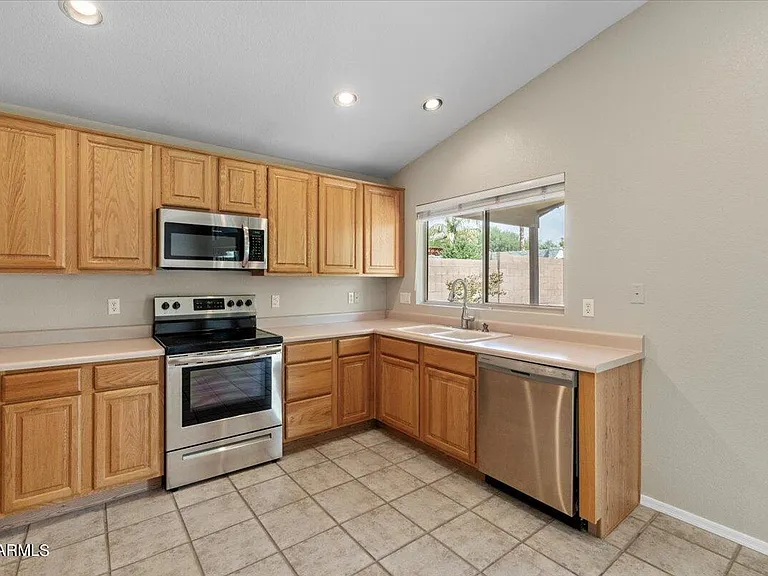 312 E Mesquite St — Photo 10