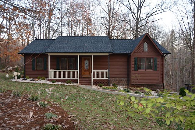 1st image of 436 Pine Brook Pl