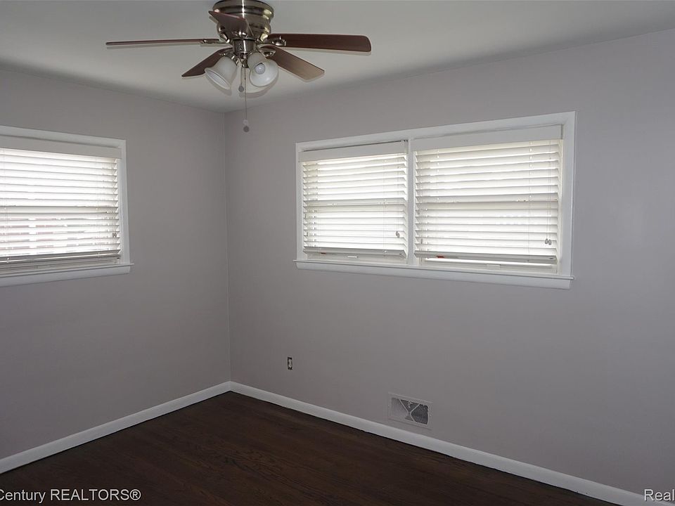28102 Brush St, photo 10