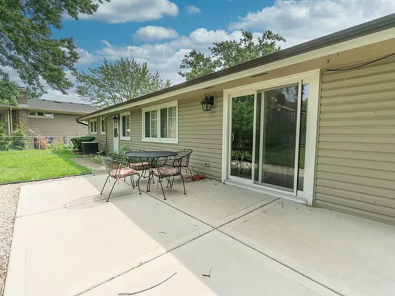 117 Andrew Ln — Photo 8