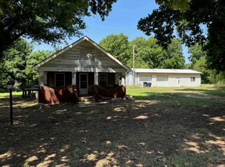 307 S Country Club Rd, Arkansas City, KS 67005