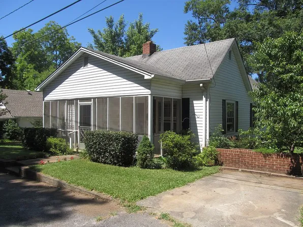 52 Park St, Toccoa, GA 30577