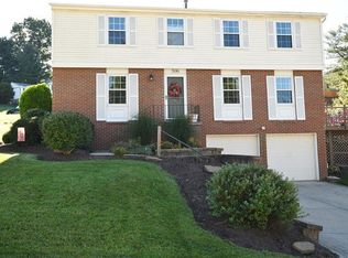 306 Tionesta Dr, New Kensington, PA 15068