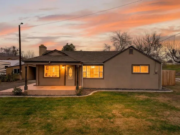 901 W 13th St, Benton City, WA 99320