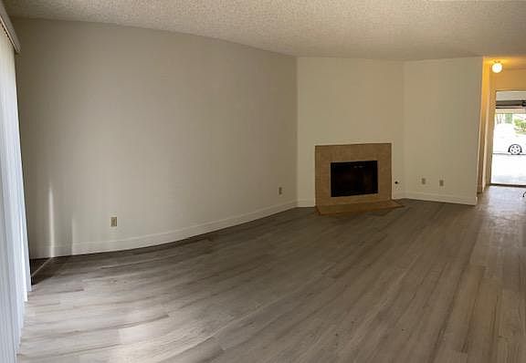 3rd image of 2118 Abrazo Dr