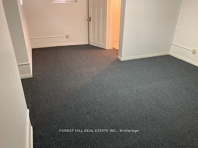 138 Castlewood Rd — Photo 16