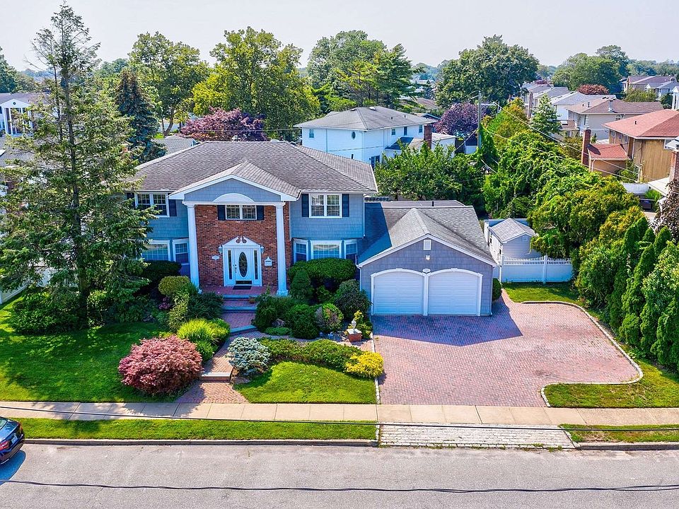 170 Whitewood Drive, Massapequa Park, NY 11762 Zillow