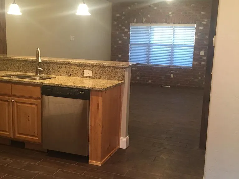 10927 N Town Center Blvd — Photo 2
