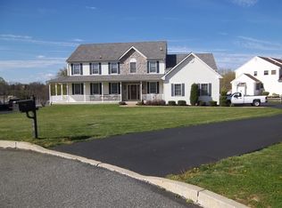 190 Harrison Rd, Brookhaven, PA 19015