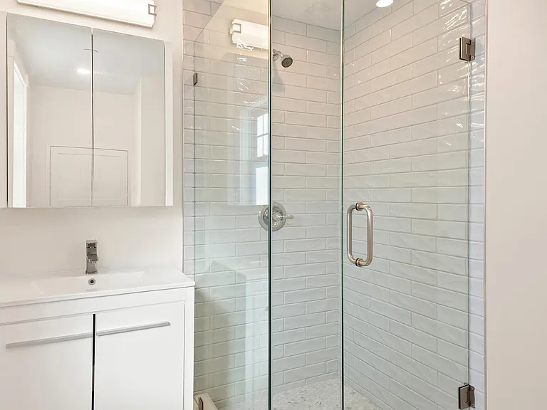 33 Devoe St #A — Photo 12