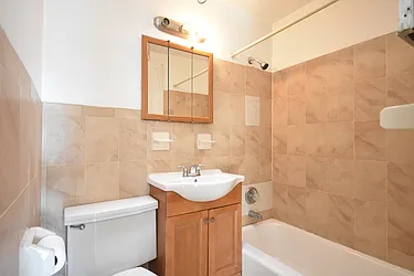 Rented by Green Line Realty