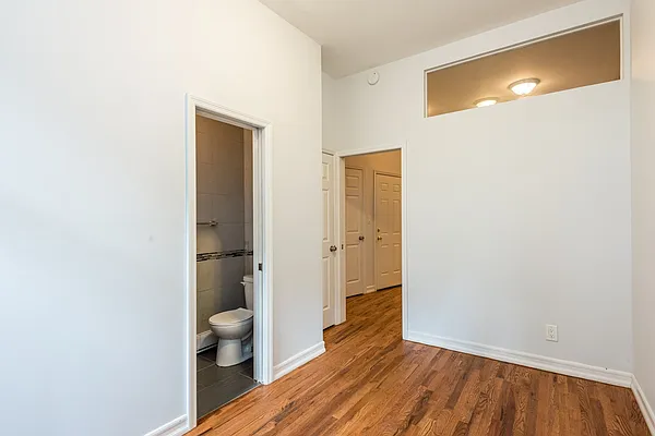 Rented by Nooklyn NYC LLC | media 6