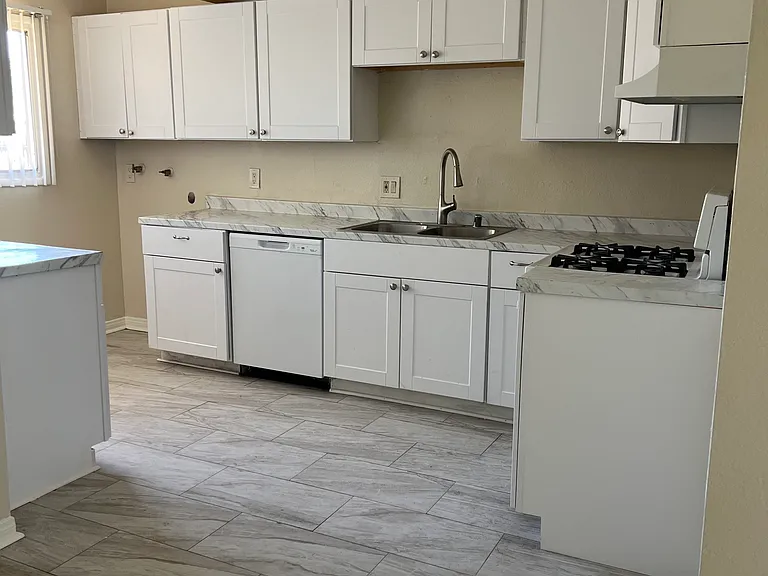532 Oasis Dr — Photo 13