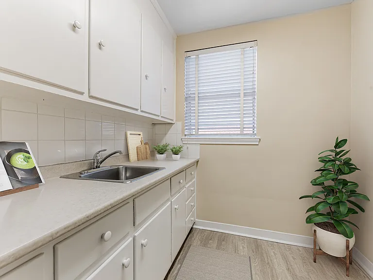 26 Saranac Blvd #32-1 — Photo 4