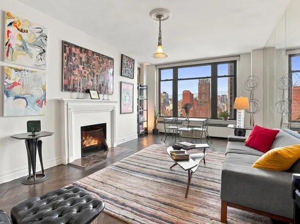 400 East 59th Street image 1 of 22