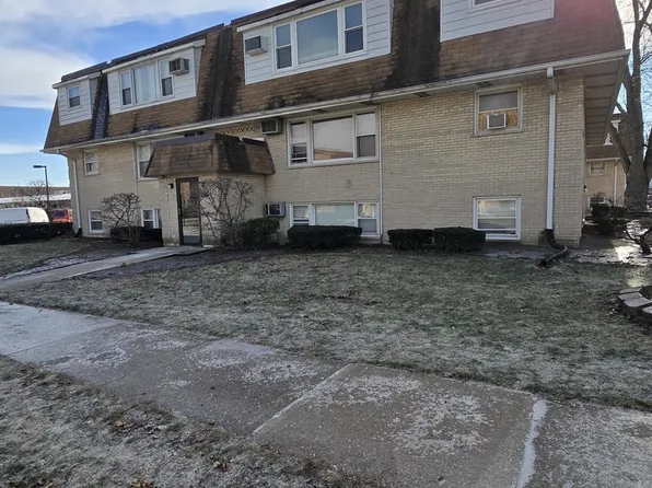 9911 W 58th St Unit 2, Countryside, IL 60525