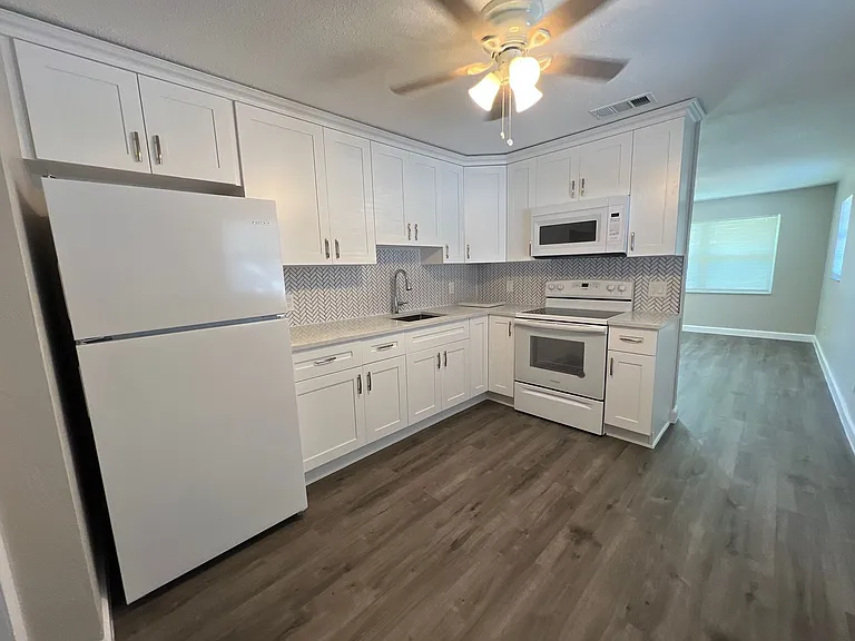 311 Ocean Ave #13PO — Photo 10