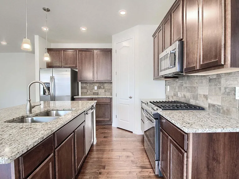 14776 Oslo Ave — Photo 9