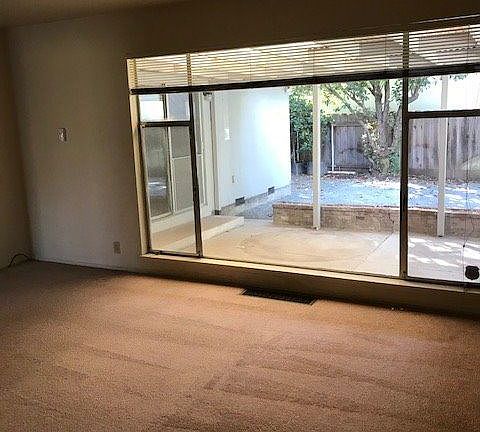 4th image of 6535 N Belmont Pl