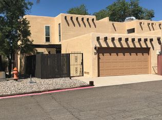 96 Calle Playa Del Sol NE, Albuquerque, NM 87109