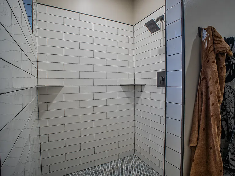 1303 E Campbell Ave — Photo 8