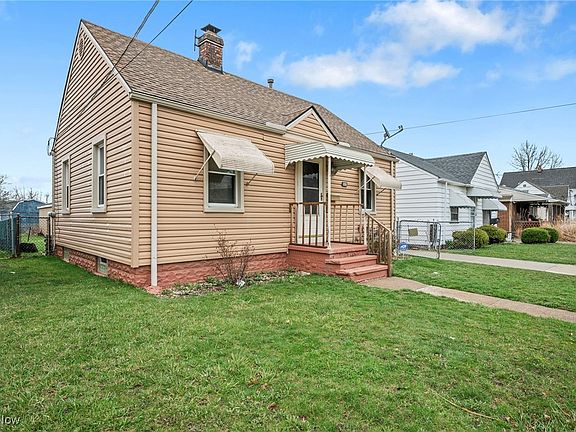 3rd image of 13620 Astor Ave