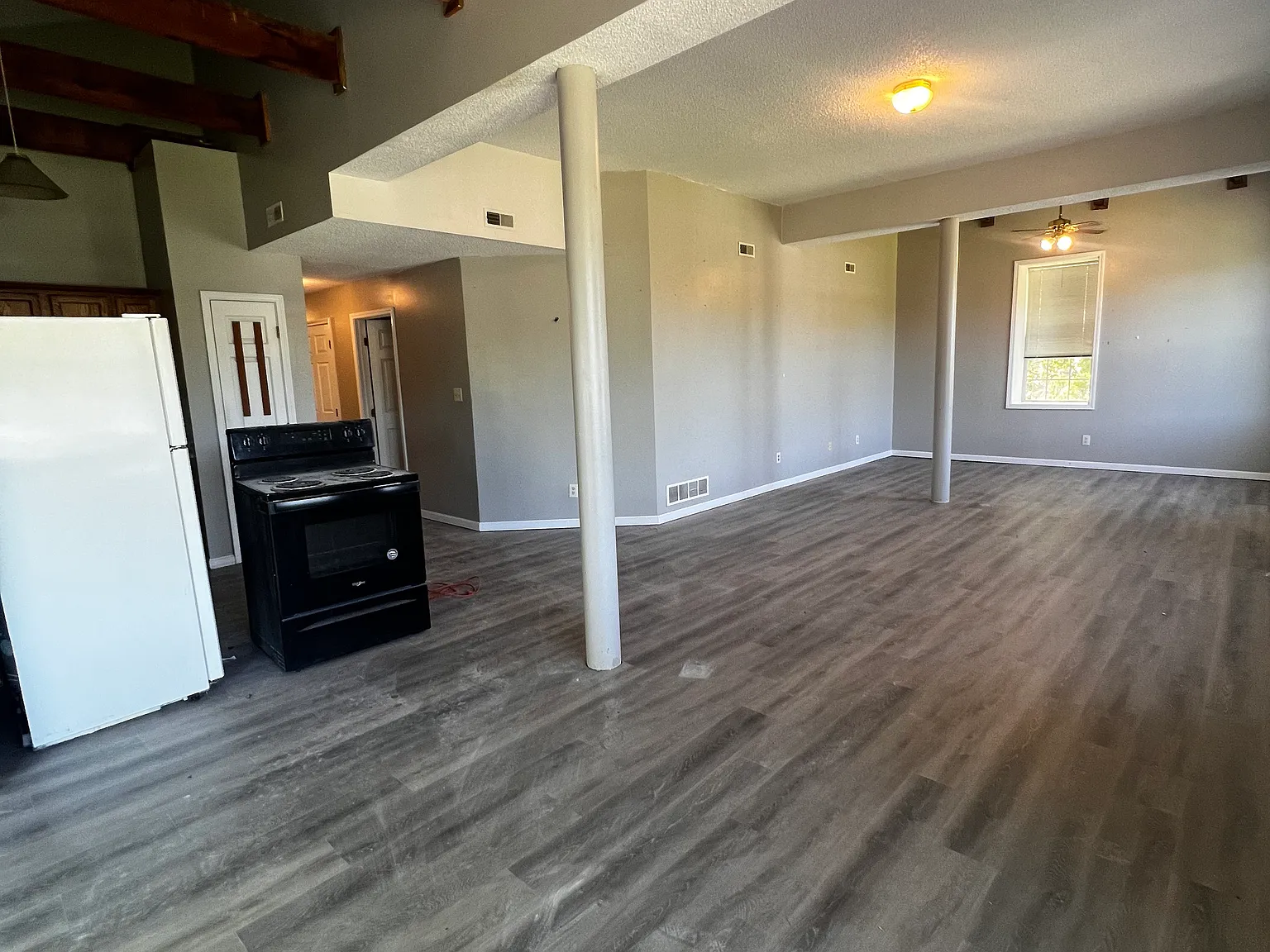 2 bed, $1,300 — Photo 2