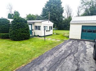 35 Champlain St, Rouses Pt, NY 12979