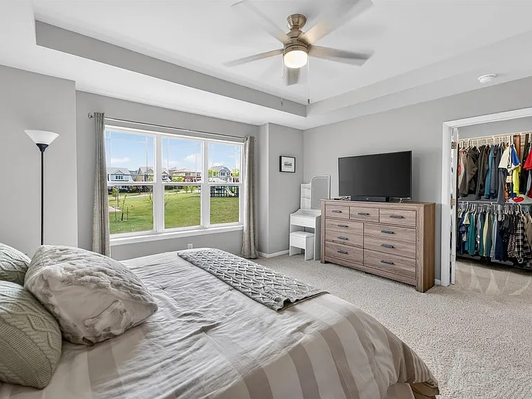 208 Sugar Maple Ln — Photo 12