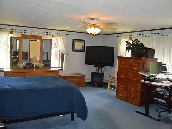 Master Bedroom. Walk-in closet and master bath. Separate dedicated AC split unit.