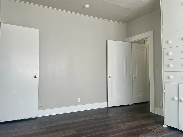 720 S Hickory St — Photo 18