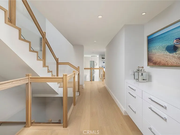 130 S Bay Front — Photo 31