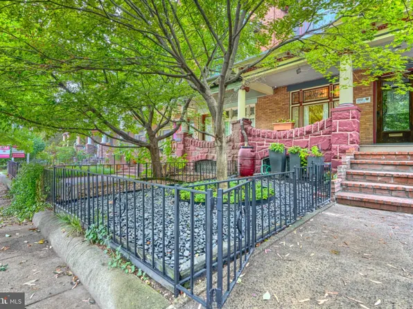 2710 N Calvert St, Baltimore, MD 21218
