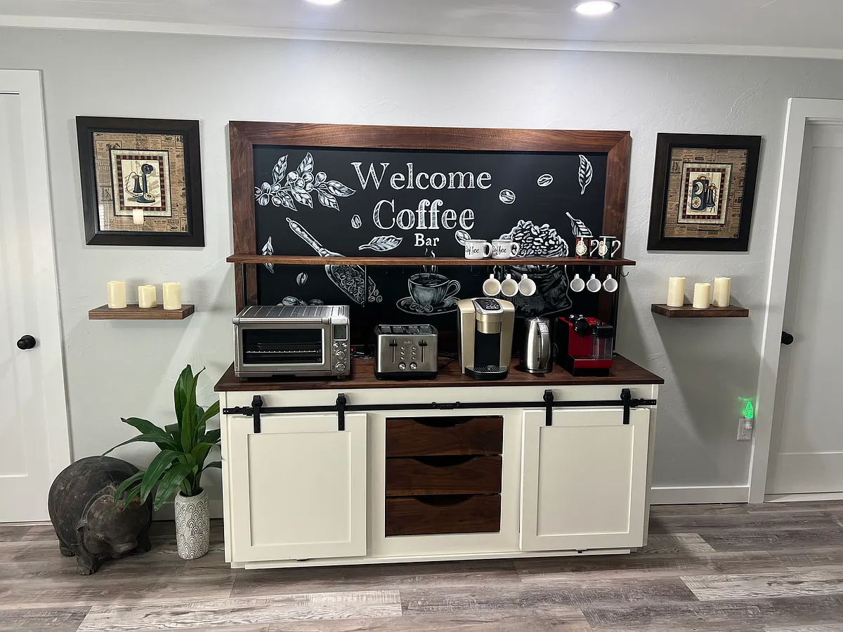 Private coffee bar - 161 Mahogany Dr