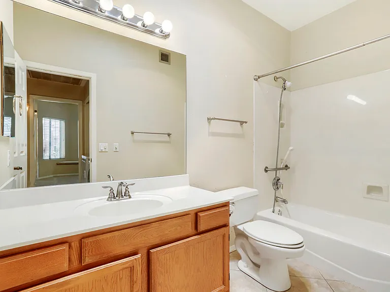9047 W Port Royale Ln — Photo 18