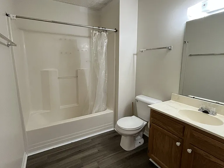 15 S Shafer St #1502 — Photo 10