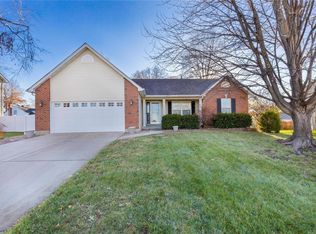 1917 Royal Heir Dr, O'Fallon, MO 63366