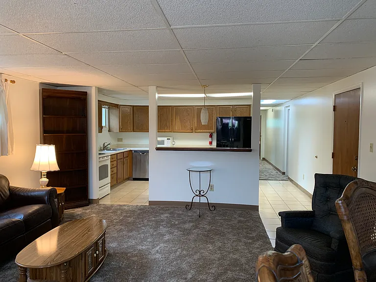 1005 W Bluff St #2 — Photo 3