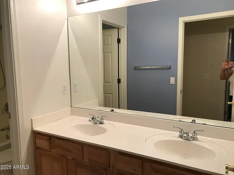 16804 W Northampton Rd — Photo 24