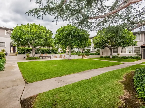 New with a View: Park Place is just right for You!