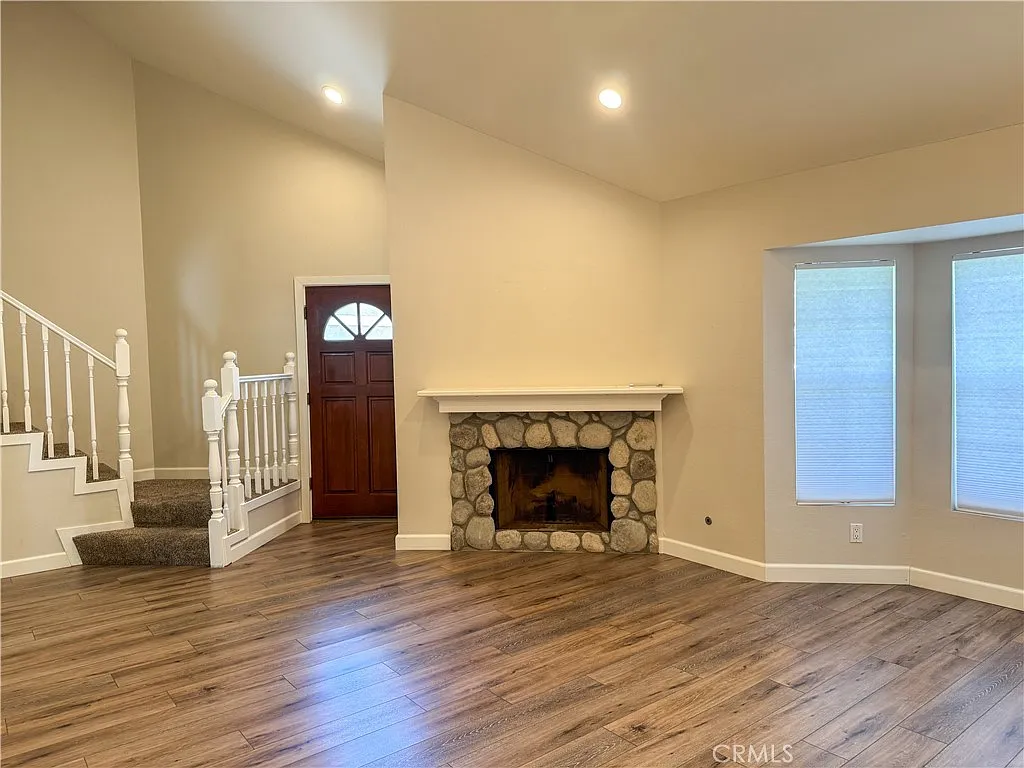 2 bed, 2.5 bath, 1398 sqft, $3,450 — Photo 3