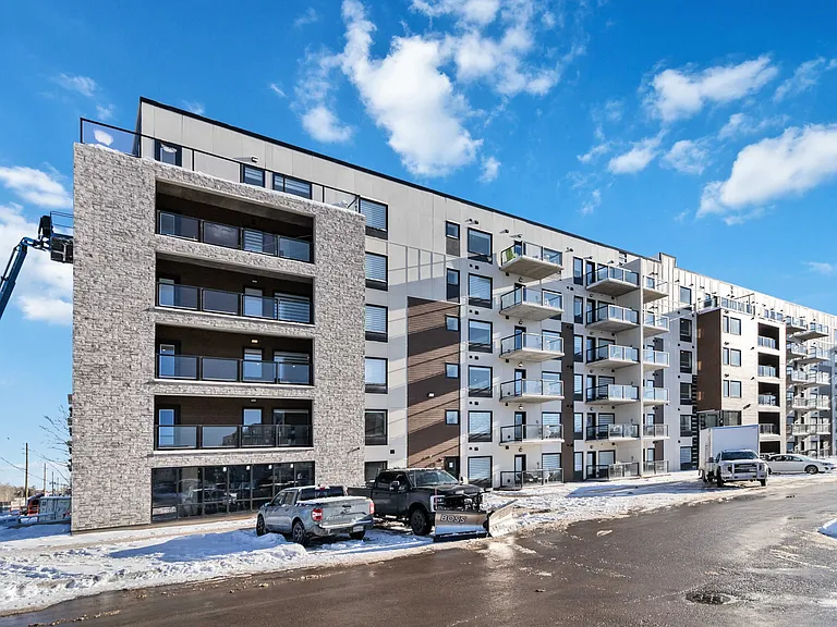 320 Millennium Blvd — Photo 10