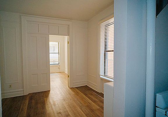 5th image of 115 E 96th St APT 6