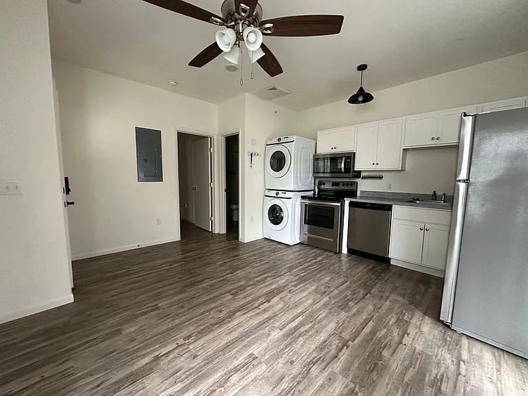 University Park Apartments near Cornell University — Photo 233