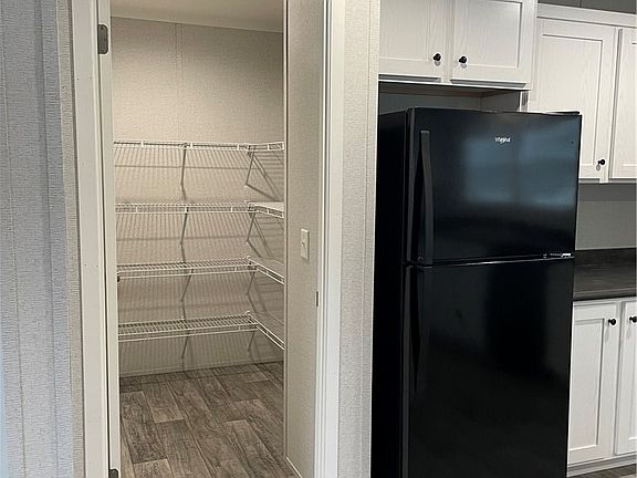 5th image of 1322 Hidden Valley Dr