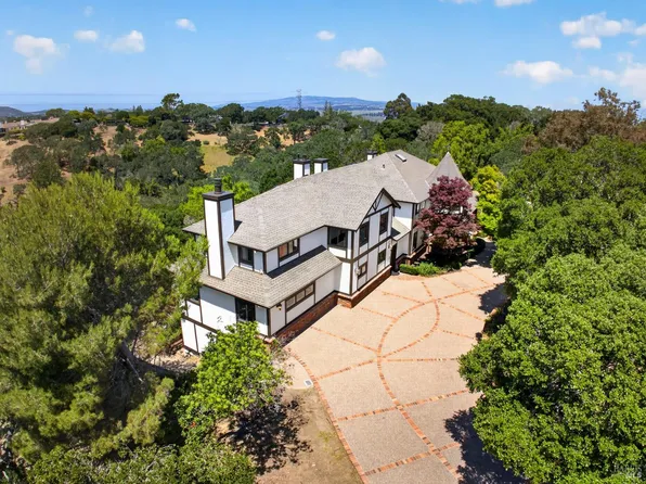 10 Lockton Lane, Novato, CA 94945