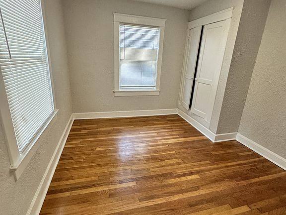 3rd image of 3911 Genessee St #B
